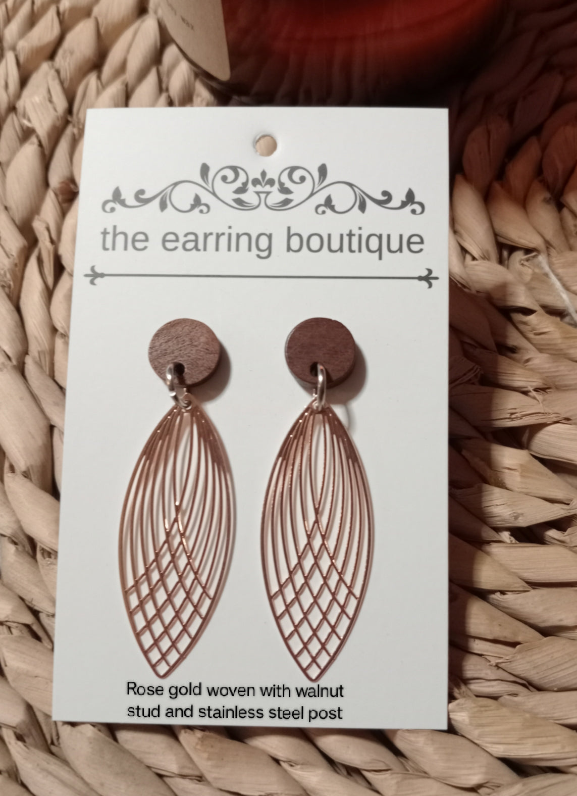 Petal with woven pattern earrings - walnut stud finding (Rose Gold)