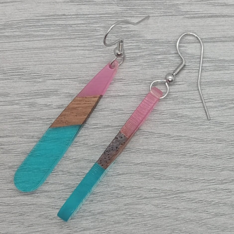 Walnut & resin blades - transparent pink & blue