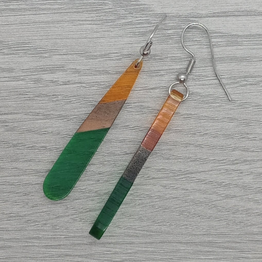 Walnut & resin blades - transparent green & orange